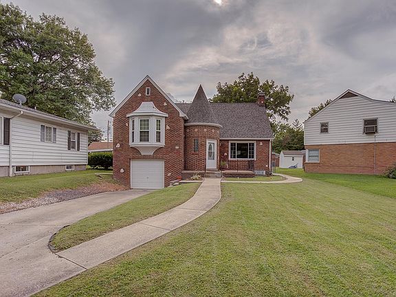 2nd image of 1808 Lemon Street Dr