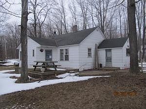 2nd image of 2877 Lakewood Dr