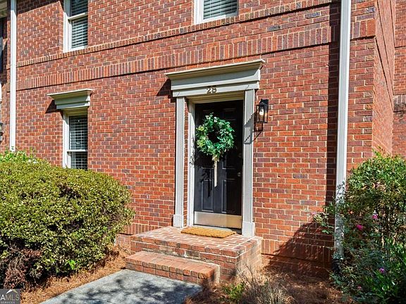 3rd image of 28 Huntington Place Dr