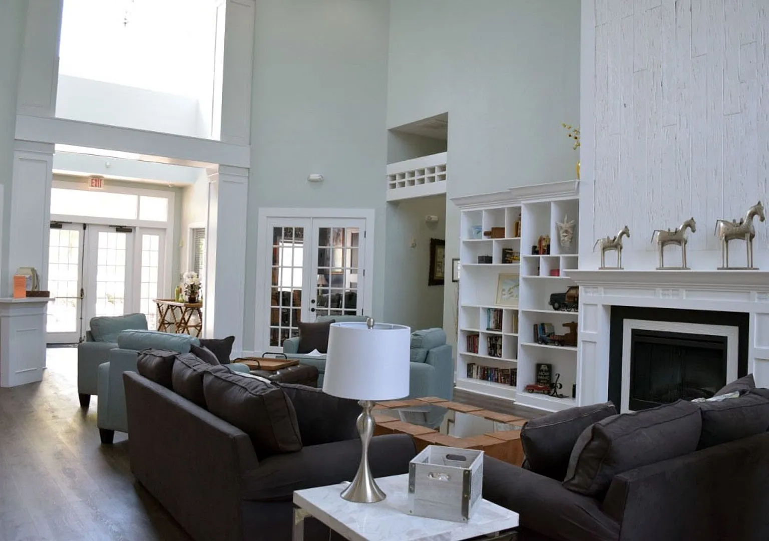 Resort Style Living @ Barrington Park 2/2 Ground floor Unit and Garage! — Photo 4