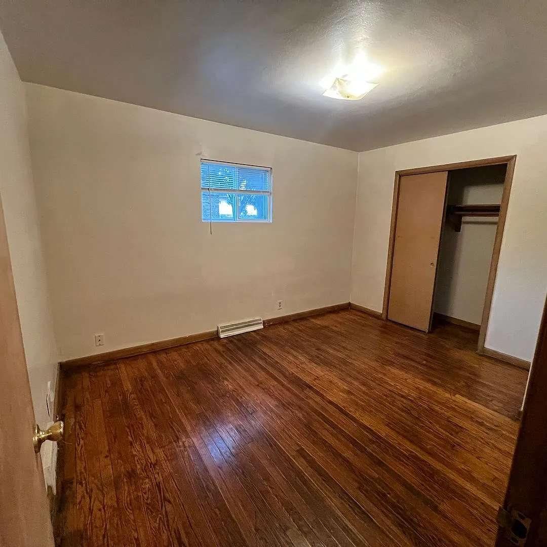 Immediate availability 1BR lower unit in Riverwest! 250 move-in credit offered through end of the... — Photo 3