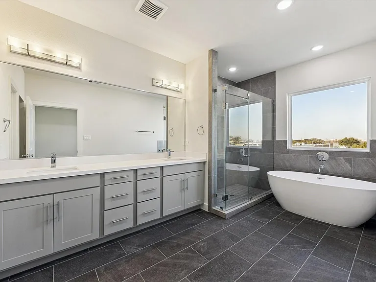 408 N Stiles St — Photo 8