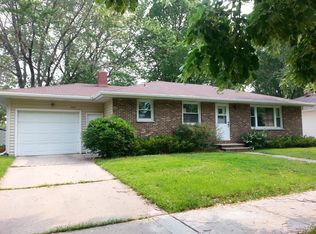 1667 Debra Ln, Green Bay, WI 54302