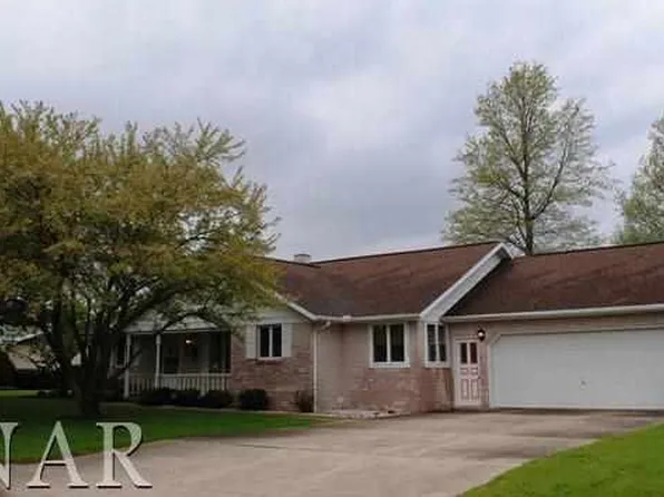 505 S School Ave, Minier, IL 61759