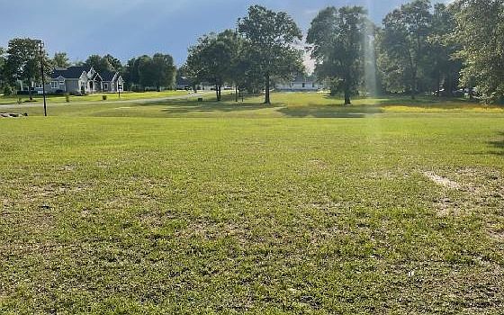 3rd image of 369 SW Pinehurst Dr