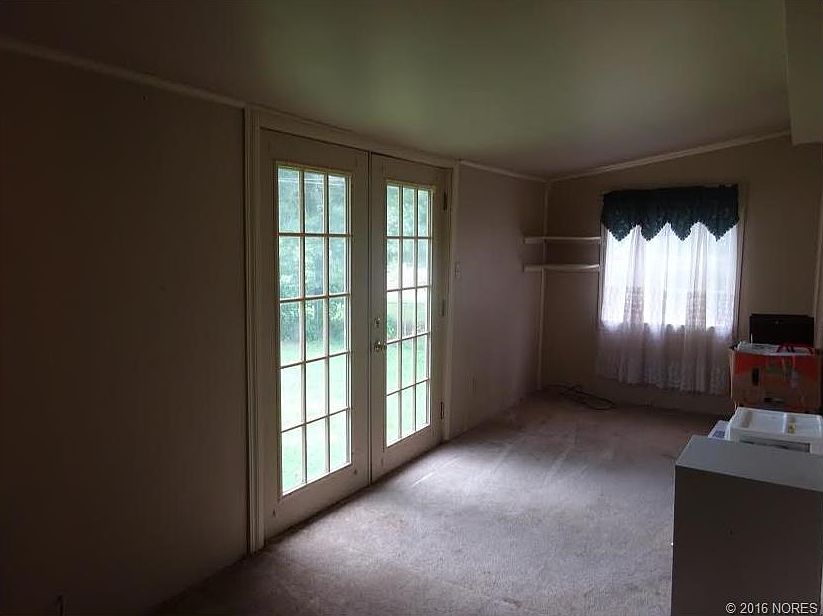 2nd image of 823 N Marion Ave