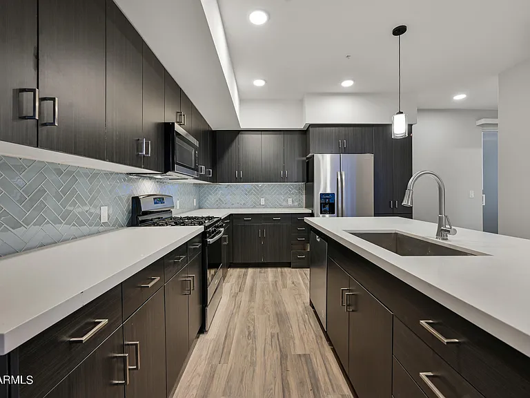 1023 W 5th St #1025 — Photo 13