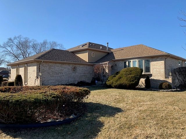 1st image of 22600 Parkview Dr