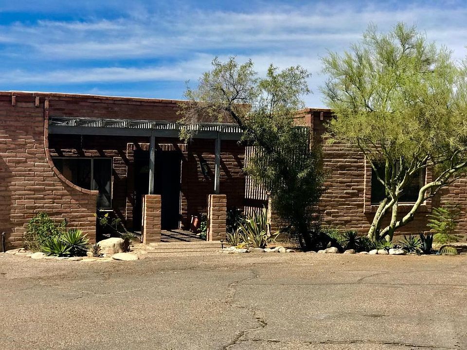 1st image of 5107 N Hillcrest Dr #4