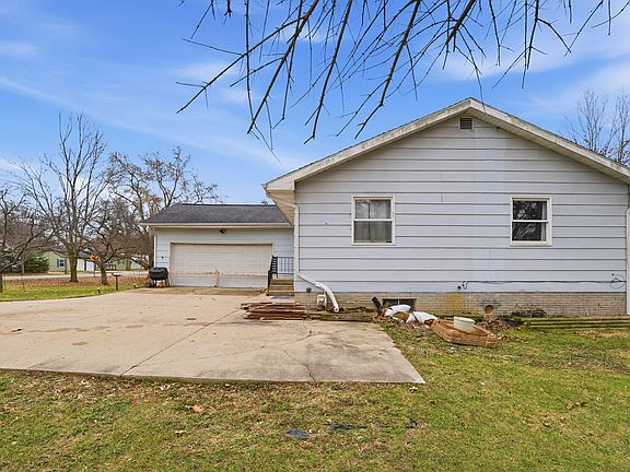 3rd image of 109 Libhart St