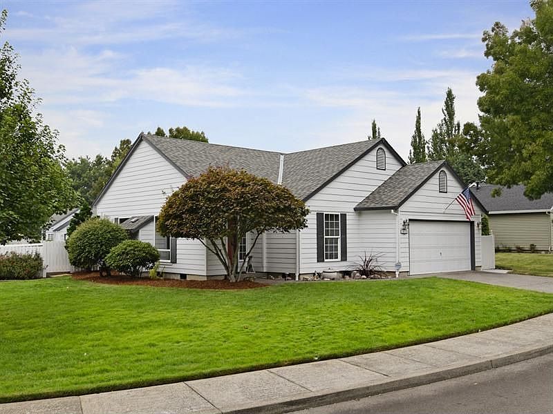 1st image of 2910 SE 170th Ave