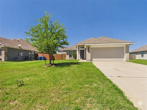 812 Mockingbird St, Navasota, TX 77868