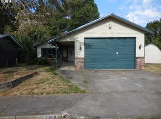 788 66th Pl, Springfield, OR 97478