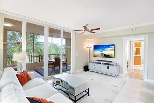 1 bed, 1120 sqft, $3,800 — Photo 3