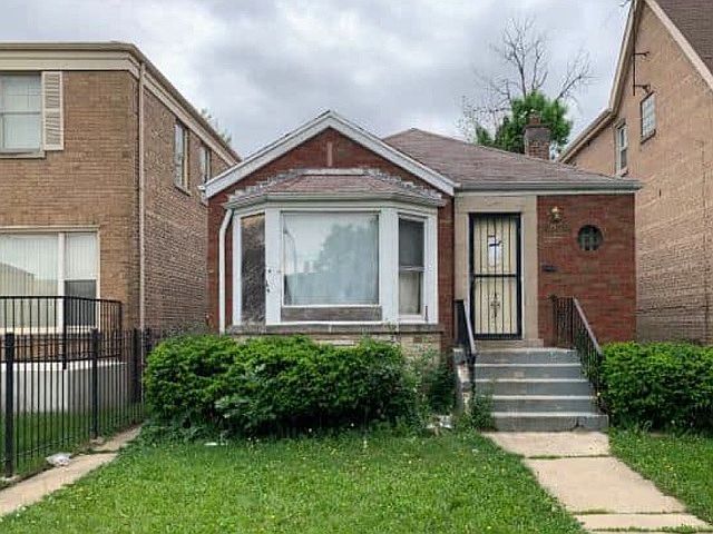 2nd image of 7824 S Wolcott Ave