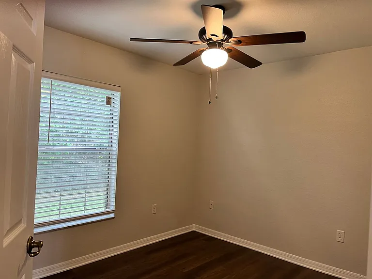 3435 NE 55th Ave — Photo 16