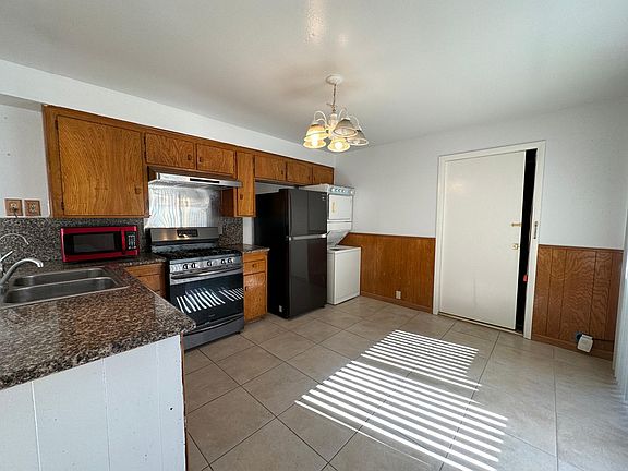 4th image of 3347 Eckhart Ave
