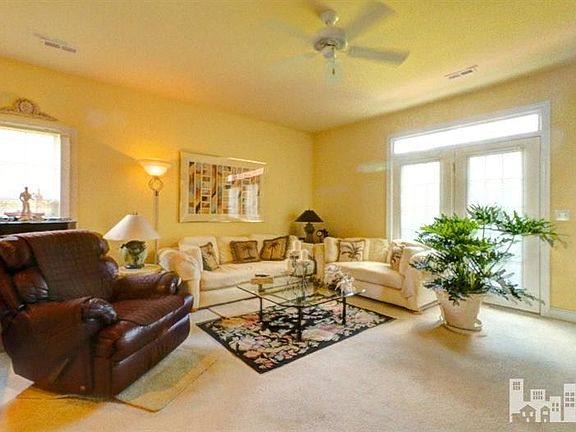 3rd image of 1216 Birkdale Dr