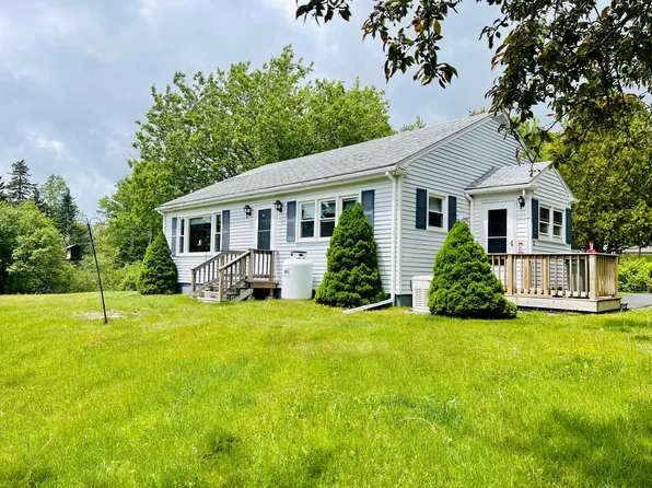 18 Dupont Lane, Machias, ME 04654