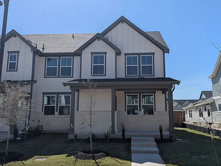 2512 Violet Theo Ln — Photo 1