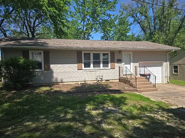 104 N Hughes St, Windsor, MO 65360