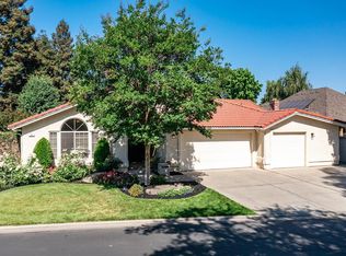 22 Pointe W, Madera, CA 93637