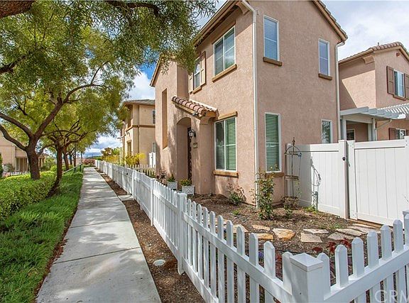 2nd image of 35732 Madia Ln