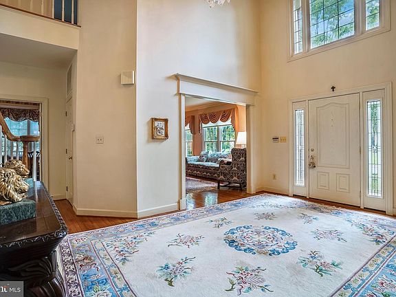 3rd image of 9352 Braymore Cir