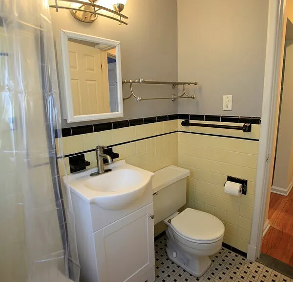 413 Washtenaw Ave #8 — Photo 5