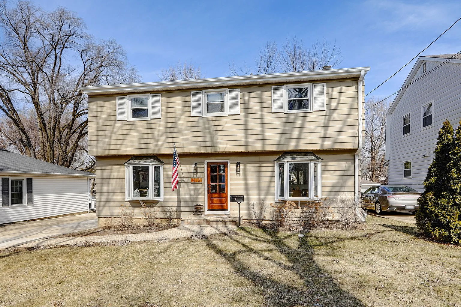 318 Elm St photo 1