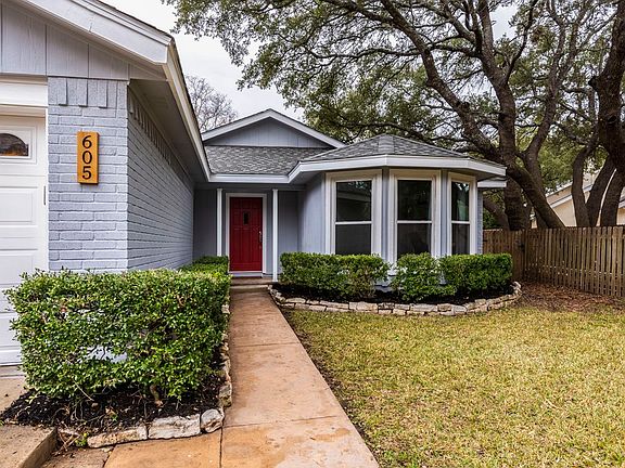 2nd image of 605 Prize Oaks Dr