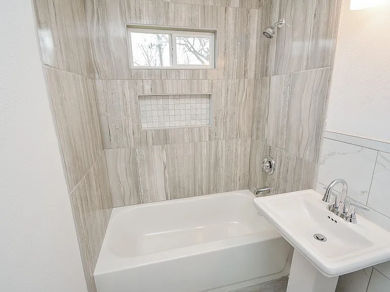 6422 Sherwood Dr — Photo 17