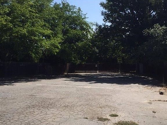 4th image of 5920 Fair Oaks Blvd
