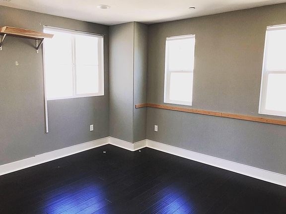 5th image of 8528 Bayshores Ave