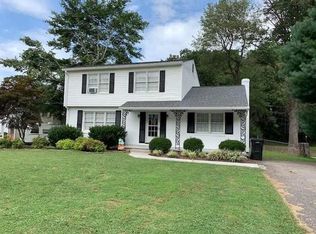5029 Sunny Side Dr, Roanoke, VA 24018