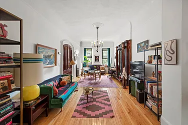 32 Saint James Place, #1