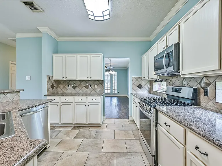 2714 Safe Harbour Cir — Photo 11