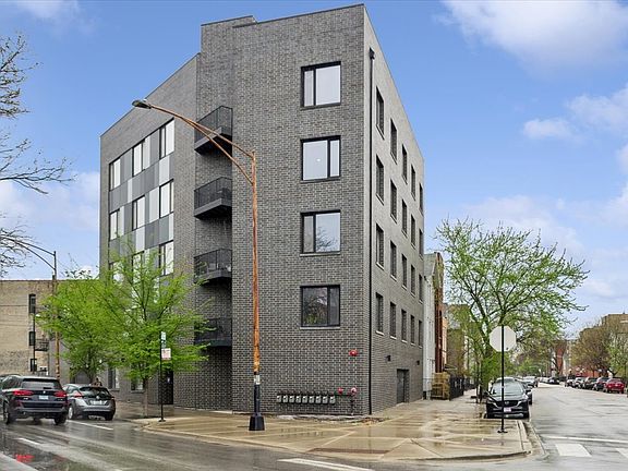 2nd image of 550 N Ogden Ave #4N