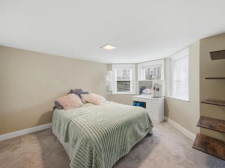 1532 W Oakdale Ave #1 — Photo 10