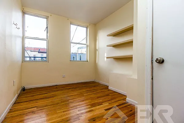 Rented by EXR | media 1