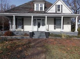 700 W 6th St, Rector, AR 72461