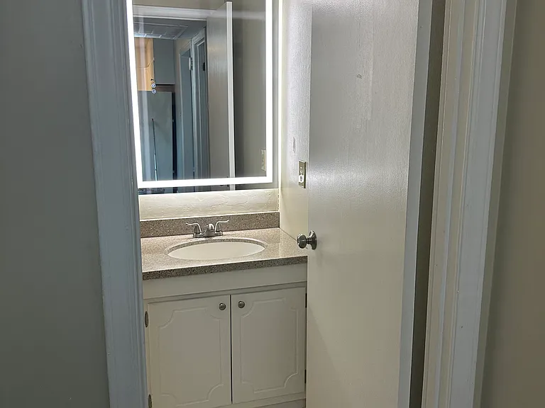 215 Northpoint Ave #B — Photo 17