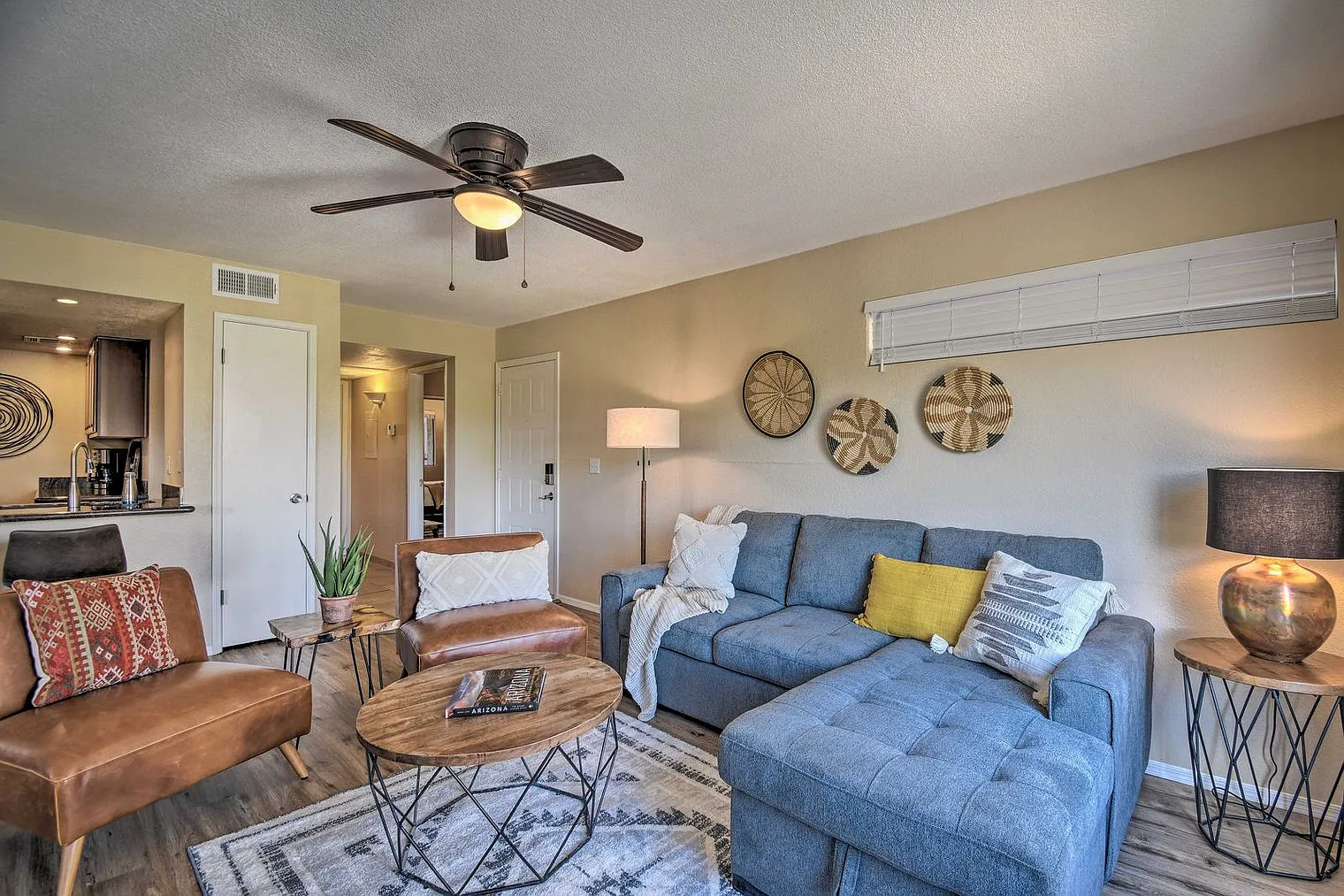 2 bed, 2.0 bath, 1044 sqft, $2,910 — Photo 2