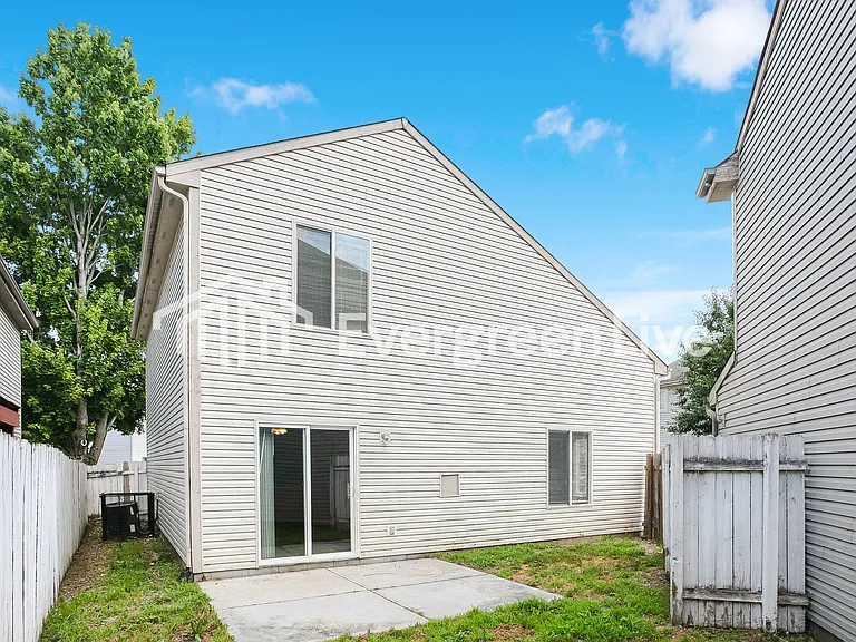 4919 Lewiston Dr — Photo 15