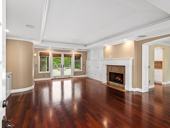5th image of 2581 Fairway Dr