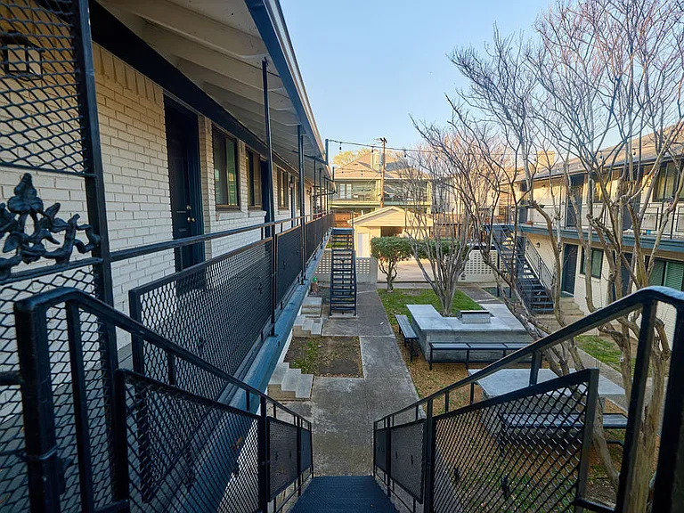 5639 Matalee Ave #E — Photo 10