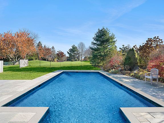 5th image of 331 Sagaponack Main St