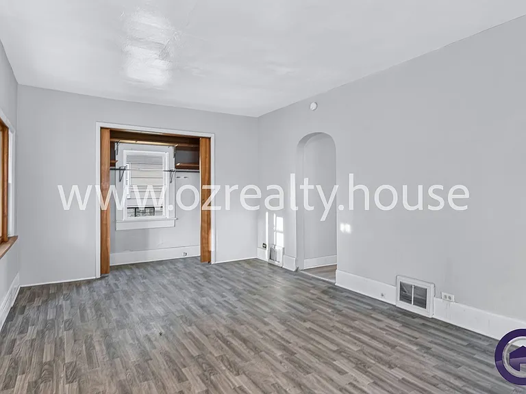 1019 Coventry Ave — Photo 6
