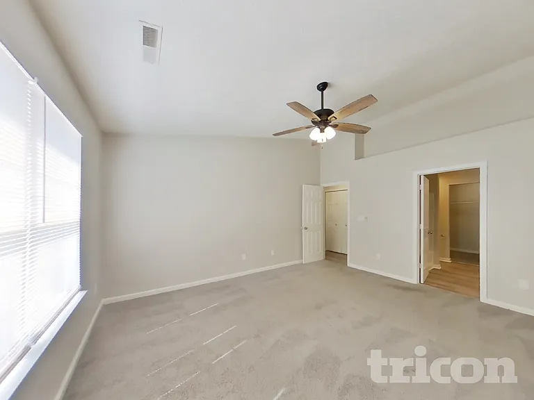 2497 Foxtail Dr — Photo 8