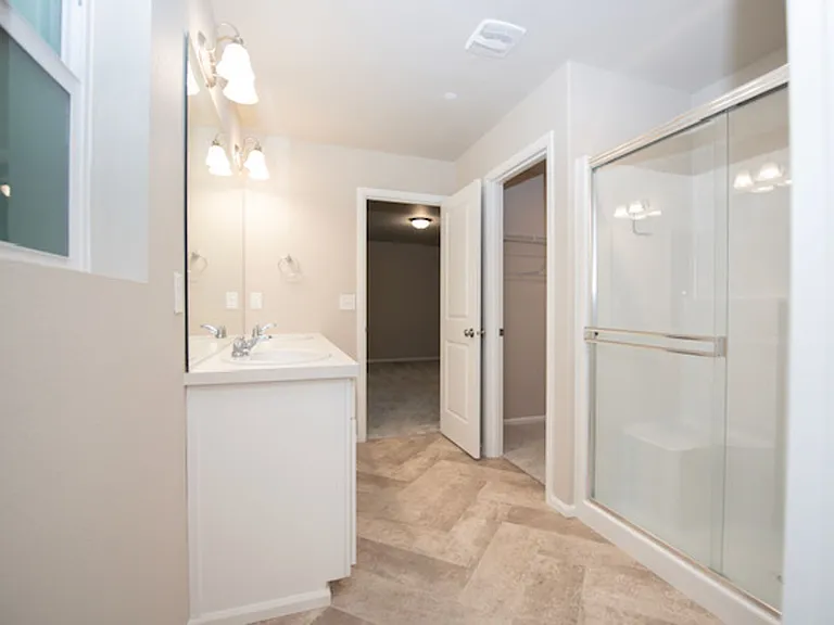 1118 Swan Loop — Photo 15
